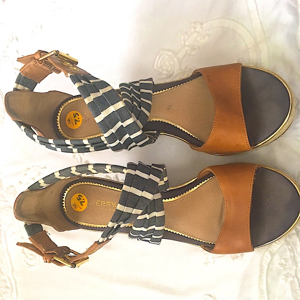 Sperry Platform Wedges Size 8!